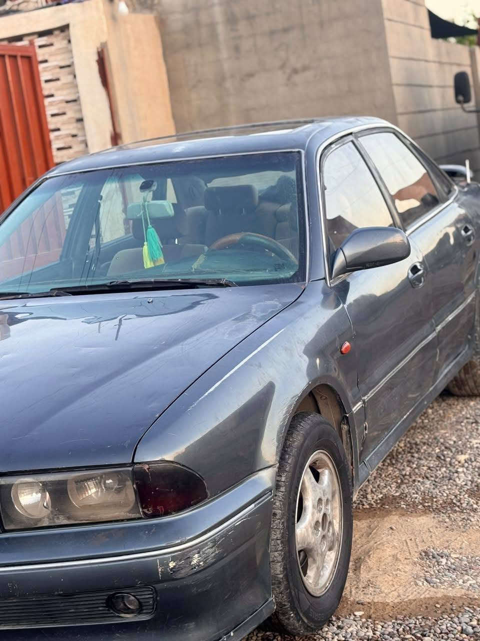السلام عليكم للبيع سيارة مستيبوشي سكمه تايرات جدد طخم  محرك 6 كير شرط تبريد ثلج شرط  للستفسار اتصل ***********
***********
