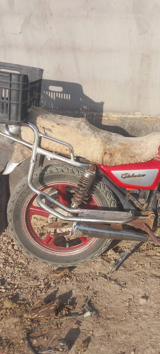 للبيع كلك سعره 200 قفل نكره سلف كهربائيات شغاله ترهم مراوس بنامه نضيفه واجمل عادي


**إذا كنت صاحب هذا الإعلان وتريد حذفه لأي سبب، رجاءا أرسل رسالة إلى الدعم الفني**