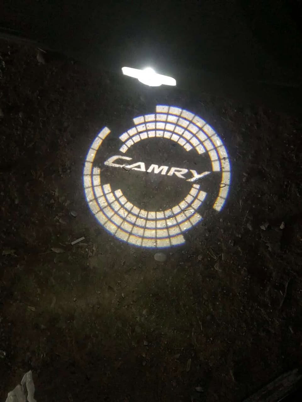 لد ترحيب باب بلادي / كامري / 
(جميع السيارات متوفر وجميع الموديلات ) فيشة بفيشة . بدون لا تحوير  ولا زلغ واير . وصل ضمان مع المنتج وفحص  امام المندوب للحجز ***********
