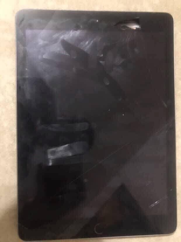 كله شغال أيباد 6
ذ32
فقط بي كسور وفطور بل كلاس 
65 وبي مجال 
***********
