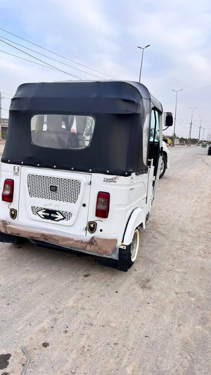 سلام عليكم تكتك للبيع مديل 2022 اوراق
كفاله عامه مكانه الحمزه الغربي السعر 7.600 وبيه مجال تكتك نضيفه خير من الله 
التواصل ***********
