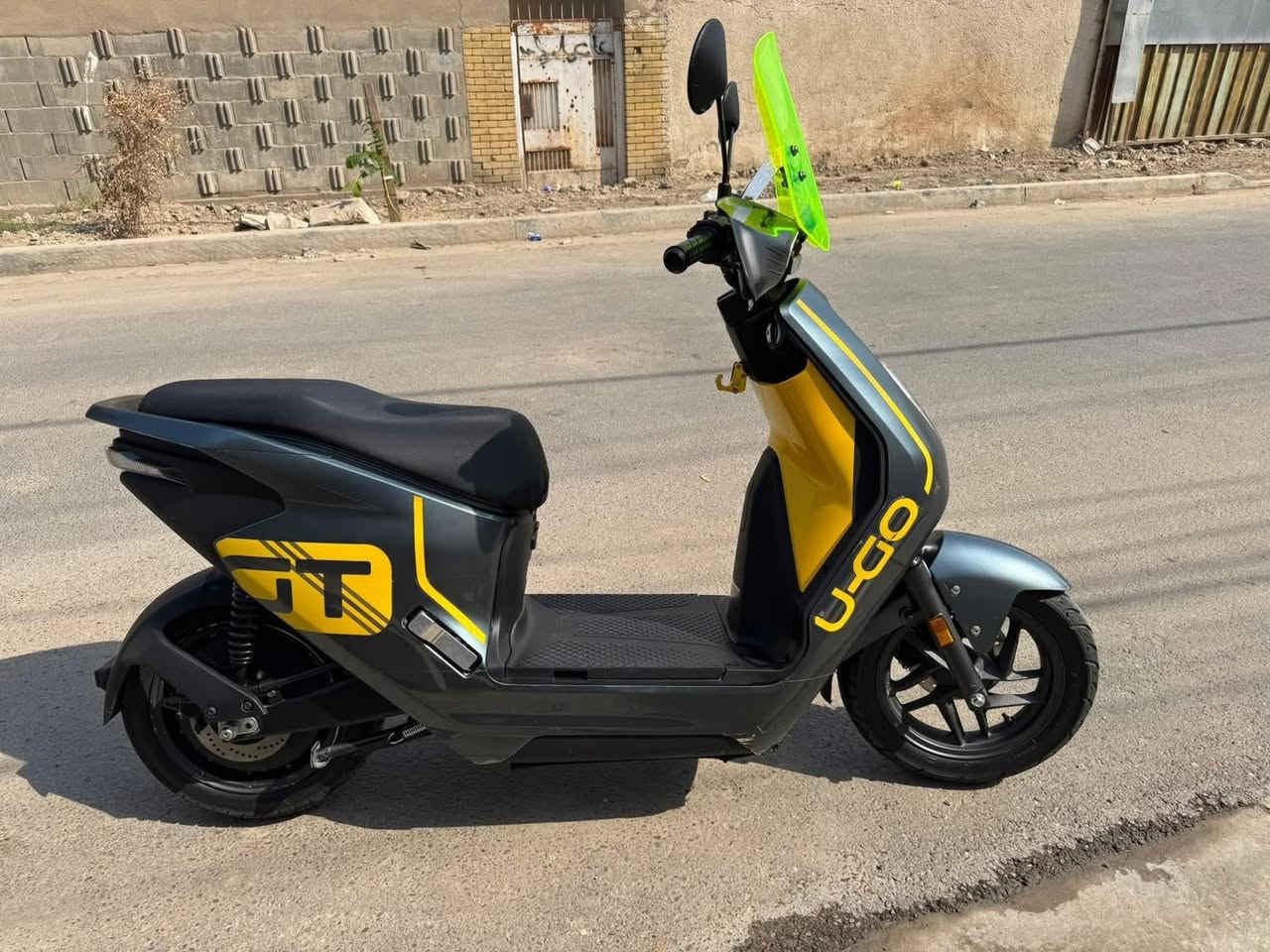 السلام عليكم
لبيع دراجه شحن ماركه هوندا

دراجه عتمادية او جودت تصنيعه جيده

Honda u-go gt

ملف 5000 واط

3  بطايره 

2 ليثيوم.      48v             ~30 A

 و بطاية جافه 12 v خاصه بالتشغيل دراجه والإنارة

سرعه 98 إلى 100 -ايكو او سبورت

شحنه الوحده تمشيك  80 إلى 90 كيلو

يصمه عدد 2 وسويج   2

ستاند حساس 

دراجة نضيفة 100 ‎%‎ 

دراجه شلعته او معدل نفس تي ماكس  الله شاهد 

سعرها 3 ملاين او 250 الف  او بيه مجل 

علمن سعر الجديده 3 ملاين او 750 الف 

موجده عند  شركه البيداء الخضر 

بغداد الرصافة

لتواصل ***********
