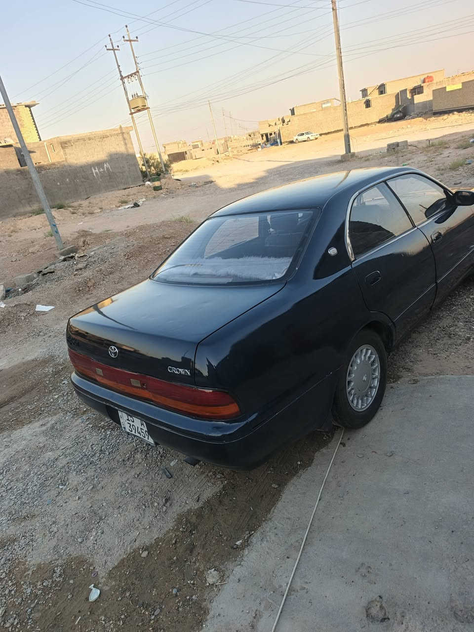 السلام عليكم بطه موديل ١٩٩٤فول مواصفات مكفوله من الكصه ونقل الجثة والضربه كير محرك ٢٥٠٠كلش نضيفات تخم تاير جديد صدر خلفي امامي جديد كشنات كهرباء تبريد قطعتين بي نقص بوري فقط مصبوغة جماليه اثر جراد بيها ثلاجه السعر ٤٥قفل مكانها الانبار عامريه الفلوجه رقم الهاتف ***********
