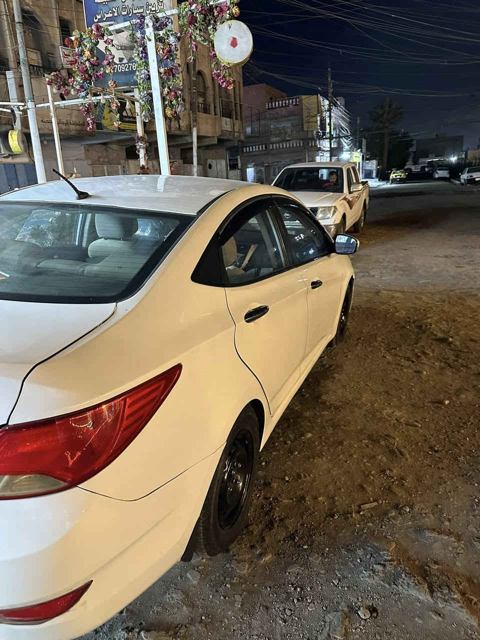 السلام عليكم للبيع هونداي اكسنت خليجي موديل 16 كوت
فول  السياره حلوه ضربته صفحه السايق 
محرك 1400
تبريد ثلج  تخم جديد 
للأتصال ***********
السعر 70
