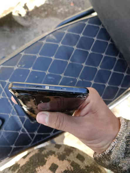 اسلام عليكم جهاز للبيع ريدمي كي 40 كيمنك الذاكرة 256 90 فريم العشوائي 12
مثل ماموضح أمامك ضهر مكسور وبطارية تريد تبديل 
غيرهم مكفول السعر 175 وبي مجال توصيل متوفر بغداد كرخ.
رقم *********** واتساب/ واتصال
