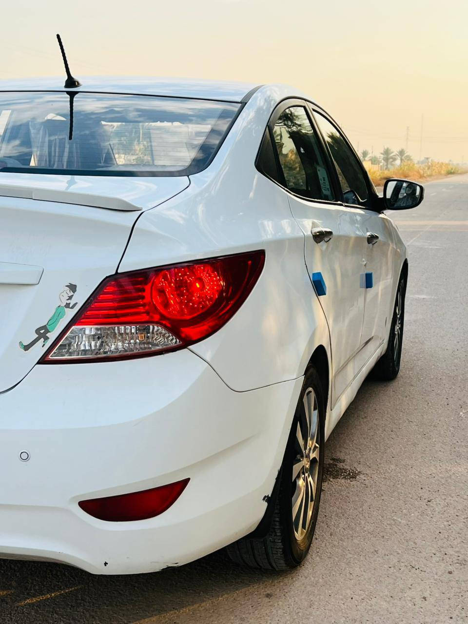 سلام عليكم هونداي اكسنت 2017 خليجي رقم بغداد الاماني
تحويل مباشر ثاني يوم
تحكم ستيرن شاشه جبيره كاميراء حساس خلفي اشاير بل مري
ويل كرؤم تخم تاير محرك كير خير من الله كهربائيات كلها شغاله
دوشمه كامله كشنات والاكاعيه صدرها خير من الله مال جناي 
سياره بيها دوس ثنينهن صبغ وشويه بل باب الخلفي صفحه يمنه
محرك 1400 تبريد تدفئه شغال لايتات عالي ناصي شغال 
سعر سياره 95 وبيها مجال بسيط وسهله للشراي
مكان سياره بغداد جسر ديالئ 
الاستفسار ***********
