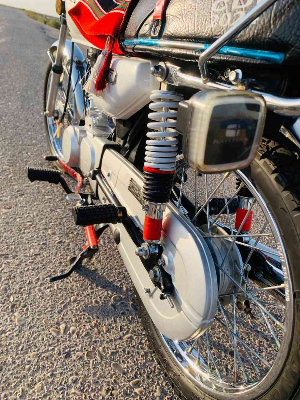 سلام عليكم دراجه متياز موديل ٢٤ دراجه نضيفه ما ماشيه مكان دراجه ميسان ناحية العدل مكالف بنشر هذا رقم راعيه ***********
