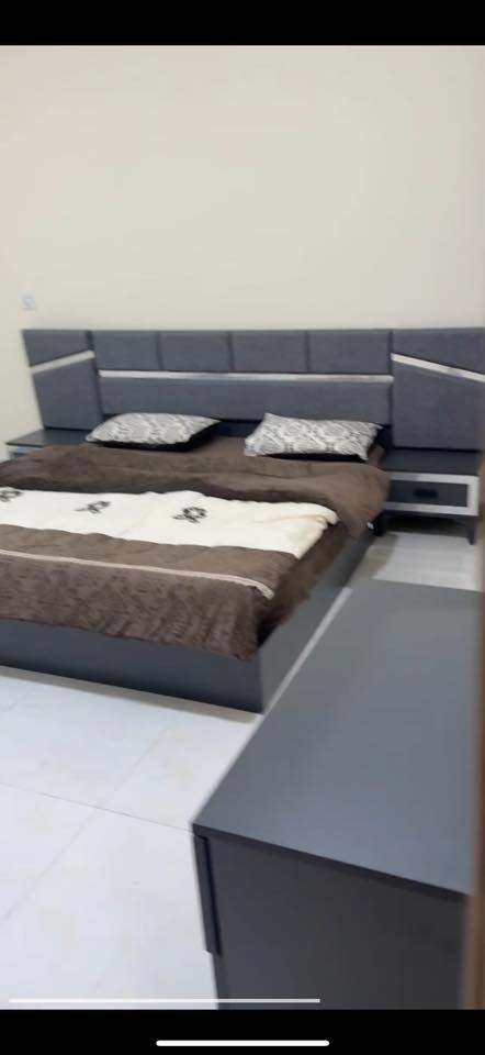 غرفه نوم تركي جديده مشدوده صار شهر فقط نظيفه 100% للبيع هيه والدوشك مابيها اي اضرار سعرها 600  
تخم قنفات للبيع سعره 300 الف
كاونتر مع سنك وملحق للبيع ايضاً سعر 200 الف
ثلاجه  5 قدم سعرها 100 الف 
للاستفسار  *********** واتساب
