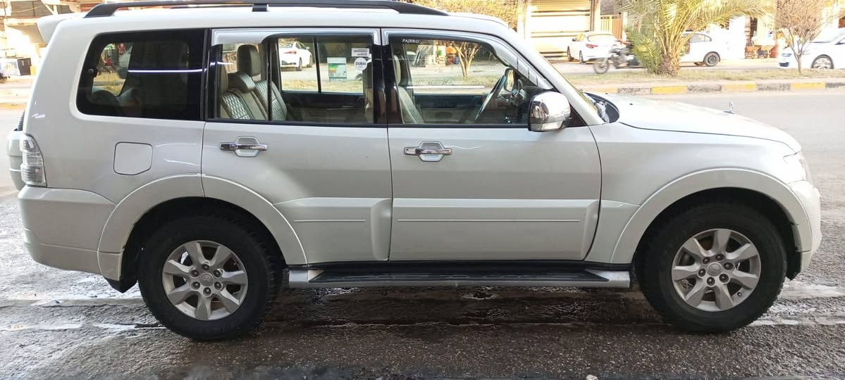 سلام عليكم باجيرو للبيع موديل 10 حبتور زراگ لايت دمام سبعه راكب ثلاجه فتحه كشنات كهرباء وجلد تبريد 3 قطع تخم تاير دنلوب تحكم ستيرن محرك 3500 سياره جديده سعر 150 وبي مجال رقم السيارة بغداد وبأسمي انكليزي رقم الاستفسار *********** موقع نجف
