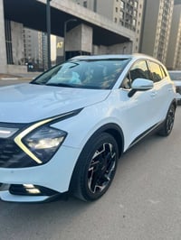 من رخصة ادارة الكروب عندي كيا سبورتج موديل 2024 رقم بغداد  بسمي وارد خ...