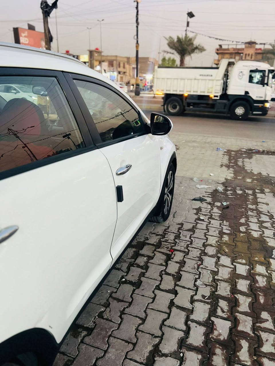 كيا سبورتاج 2013
بانوراما 
سعر 145 بيه مجله قطعتين بارد بيها بس 
***********
