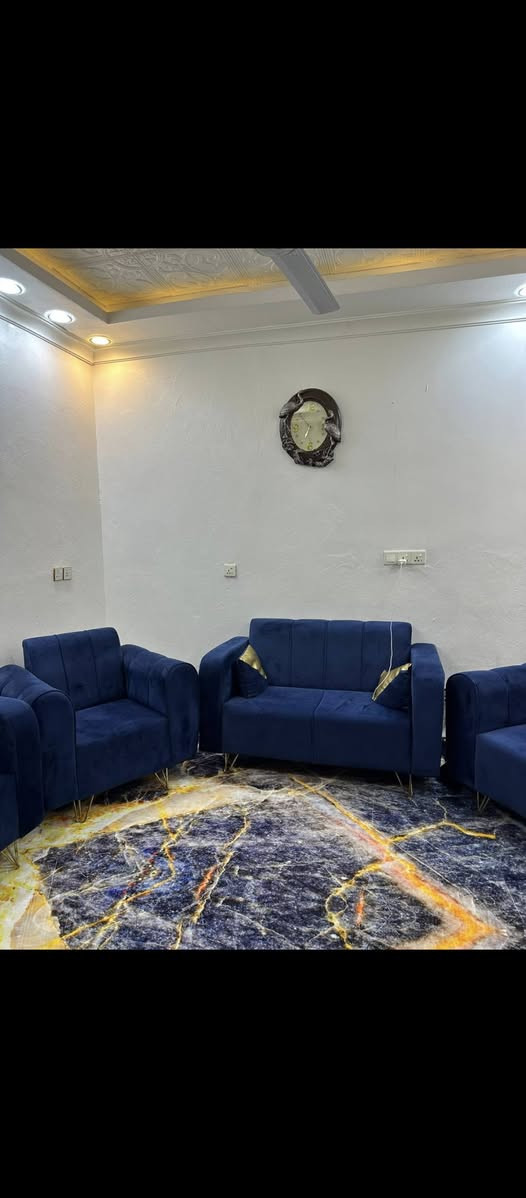 السلام عليكم
بيت للبيع مساحه : ١٠٠
الموقع: ورديه قرب معمل ابو گيره
نوع العقار طابو زراعي سند 25
تفاصيل: بيت مكون من طابقين، الطابق الاول يتكون من غرفه نوم وصاله ومطبخ وصحيات خارجيه وداخليه واستقبال، الطابق الثاني يتكون من غرفه نوم. 
للتواصل: ***********
