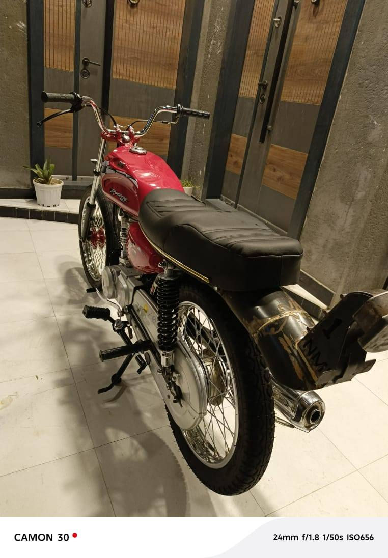 س.ع دراجه للبيع جاهزه توه معمره. شاصي 2023 نامه. طالع بشهر 1اوراق اصولي شرط ترقيم  دراجه جاهزه وناشفه مكينه نامه مفتوحه بس ولفات  مكينه مكفوله  ستولي وشلعه ومعدل .. مريضه اطلع كبل 
السعر خاص 😌 مكان قلعه سكر 
***********
