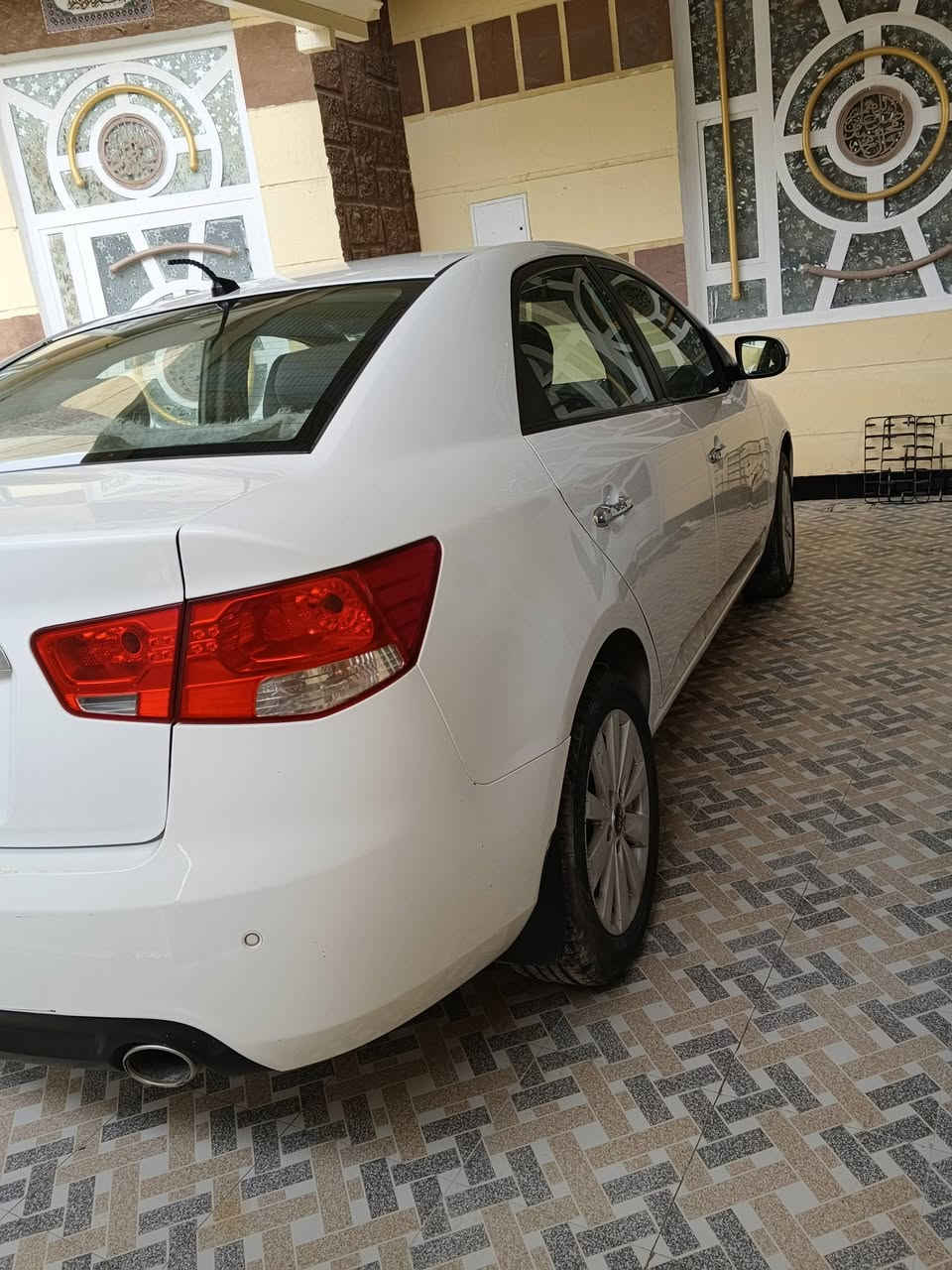 سيراتو 2011
محرك وكير وتبريد على وضع الشركه
تحكم ستيرن 
مكفوله كفاله عامه 
مكاني واسط زبيديه 
***********
