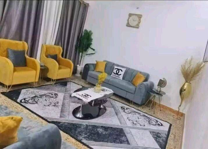 تخم 10مقعد 400
9مقعد ب375
 8 مقعد 350
  7  مقعد 325
6 مقعد ب 300
  5 مقعد قنفه ثلاثيه وكراسي عدد2   275
  5 مقعد ثلاثيه وثنائيه 250 الف

مواصفات الخشب
الظهر /چام روسي 
المقعد /بلوك اسود 
الصدر /خشب مضغوط
الاسفنج / مميز 8سم 
القماش / قديفه
الرجل / حديد
واذا اختار الزبون (كتان) او (وتر بروف)
يصعد (25)
توصيل بغداد مجاني 
اطراف 15
محافظات حسب البعد
معمل 4


**إذا كنت صاحب هذا الإعلان وتريد حذفه لأي سبب، رجاءا أرسل رسالة إلى الدعم الفني**