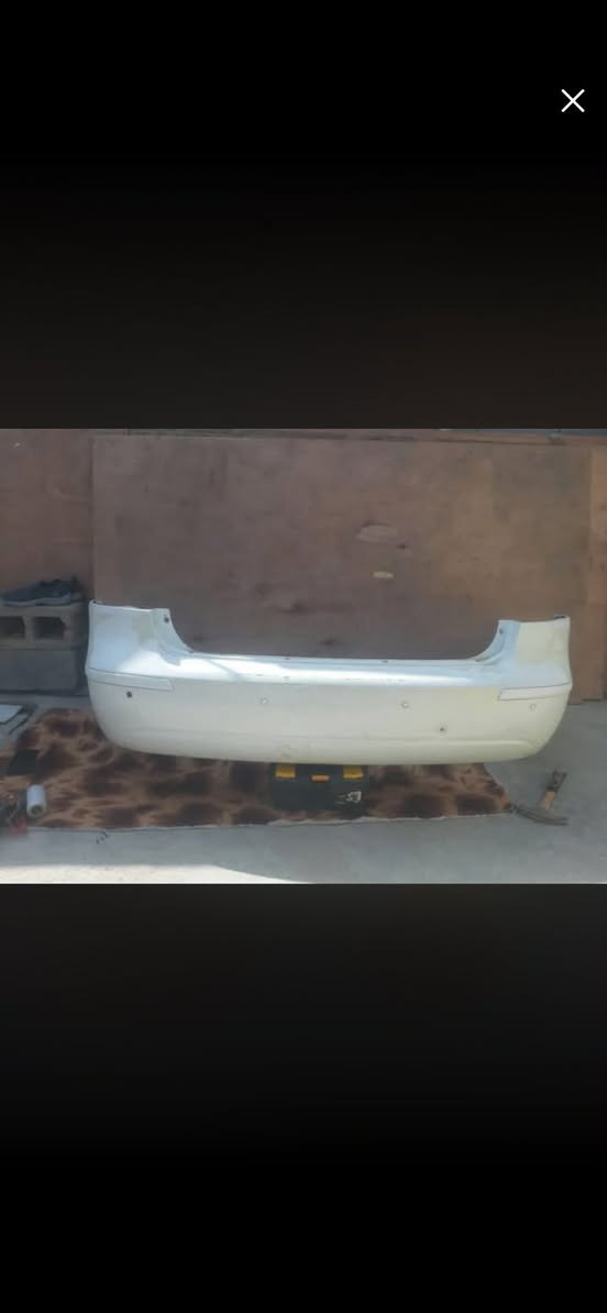 السلام عليكم للبيع دعاميات سوناتا ابيض اصلي 2010
مكان بابل الحله ***********
