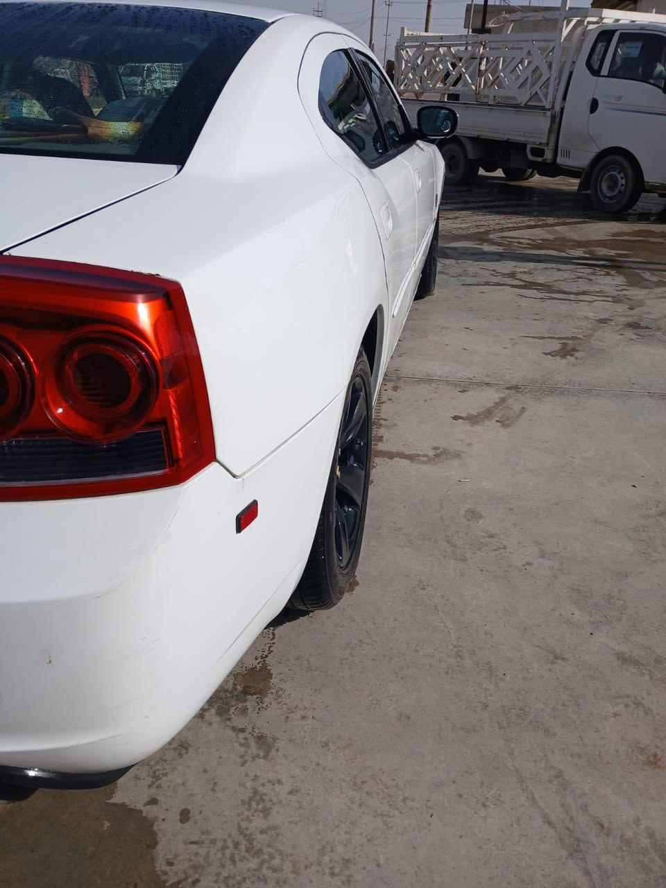 السلام عليكم جارجر 2010 اصل كنديه جاهزه للاخير مصبوغه حزام بدون ضربه بدون دواخل 
رقم بغداد انكليزي هزه وسنويه جديده 
الاستفسار 
***********
