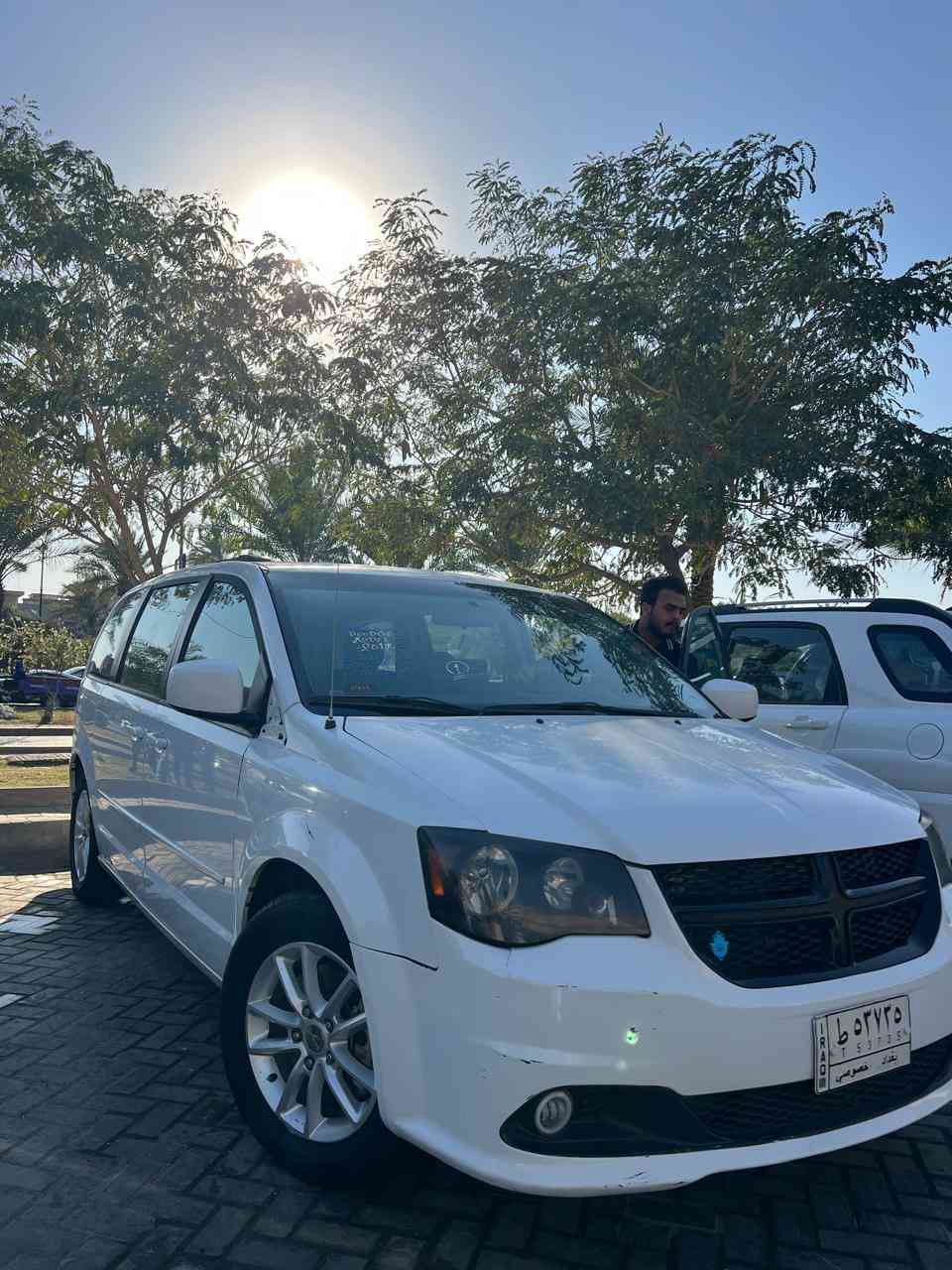 دوج كرفان موديل2016
رقم بغداد

مواصفاتها نص فول 

جاهزه مابيها اي نقص

كشنات ملكي جلد

موجود السونار داخل الصور 

تخم تاير جديد 

صدر جديد

منضومة غاز80لتر

السعر 160 وبيها مجال
 
بغداد زيونه
الرقم***********
