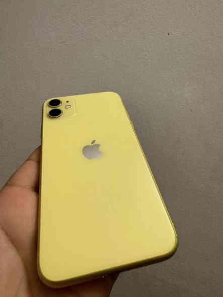 للبيع ايفون ١١ عادي 
ذ ٦٤
بطاريه ١٠٠
جهاز شاشته بيها فطر كلش بسيط 
جهاز باقي كلش نضيف 
سعر ١٥٠ قفل قفل قفل
مكاني بغداد بلديات 
***********
