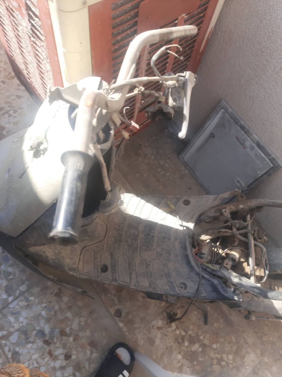 دراجه بطه للبيع ابيع كوم حديد
40 الف قفل 

شراي اتصل *********** او خاص
