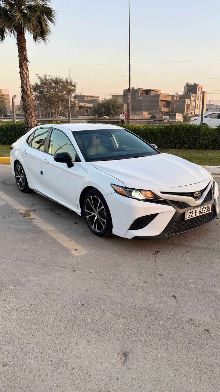 كامري 2020 ابيض 
رقم اربيل باسمي 
هزه وسنويه جديده 
حادث جاملغ خلفي وقبق جنطه
بدون ايرباك بجم كبس 
 ماشيه 76  
موصفات SE 
داخل لونين 
مكاني بغداد الغزالية
السعر 179
***********
