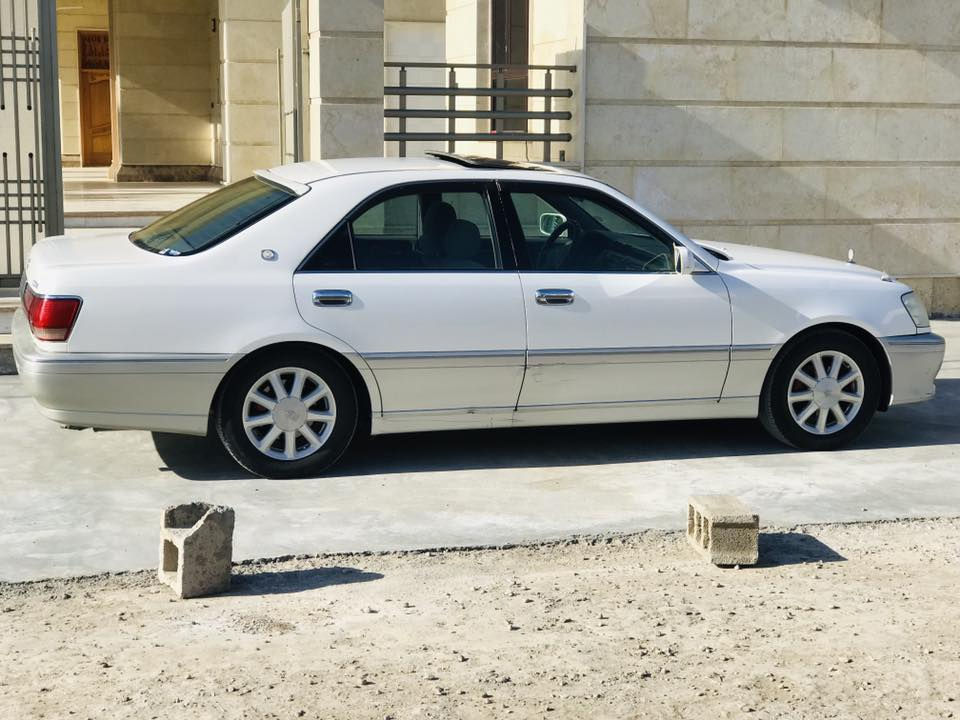 للبيع ملكه 2003
3دكم كرستال فول. فتحه برته كهرباء كشنات كهرباء 
مكفوله من الصبغ ما عدا مكان الكص كصه قماره فقط 
ماشيه ميه و ثمانين اخت الزيرو السعر 50 و بيها مجال بسيط مكانها ديالى ***********
