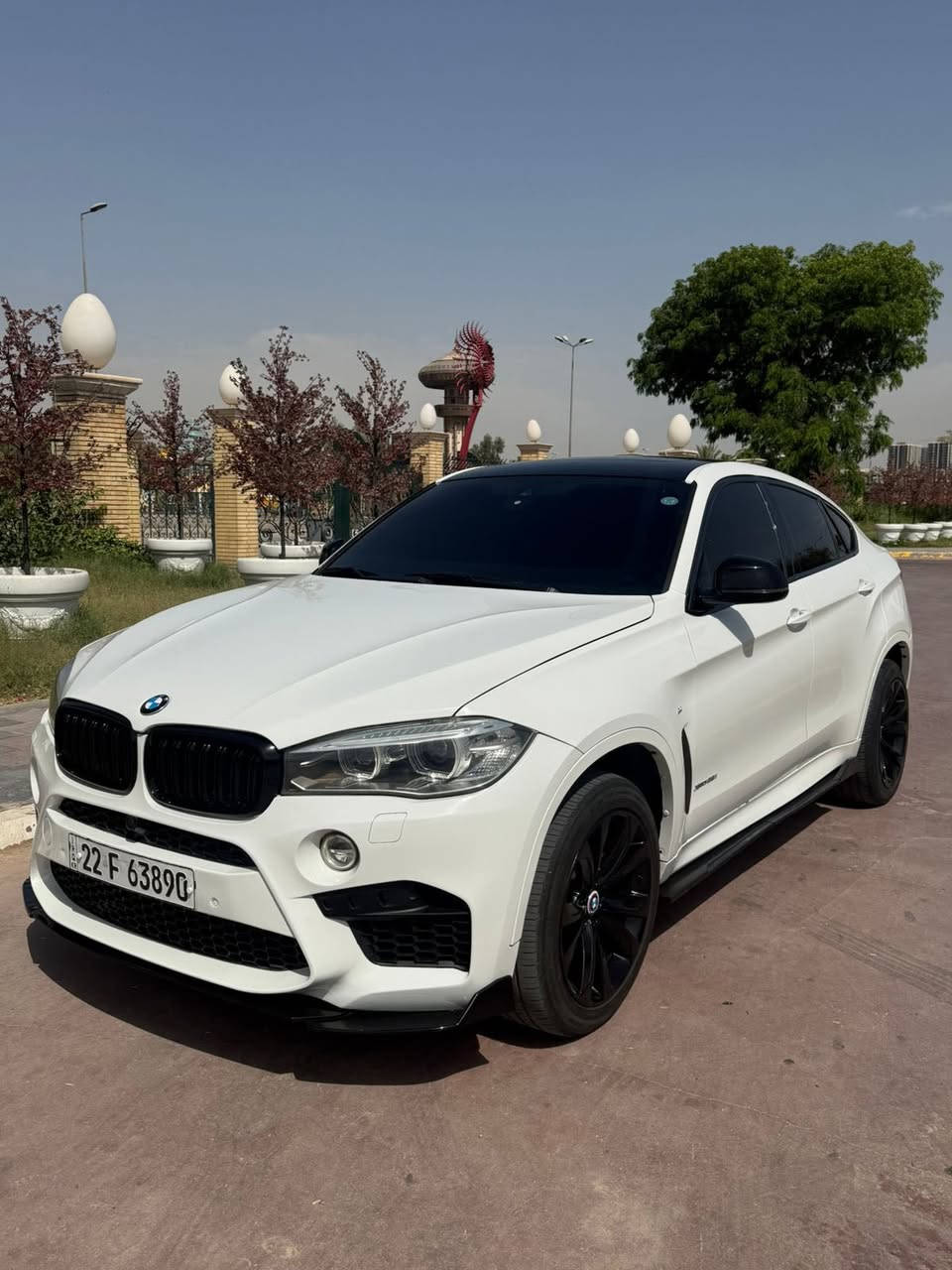 السلام عليكم 
للبيع Bmw X6
موديل 2017 وارد امريكي حادثها جداً بسيط البنيد فقط صبغ
بدون ايرباك 
بدون دواخل 
بدون شواصي 
6 سلندر المكينه المرغوبه
ماشيه ١٤٥ الف كيلو متر 
فول رادارات 
فول تحكمات 
السياره سنويه مضلل من اربيل 
مكينه كير كلشي مكفول ما عدا البنيد
السياره كلش جديده 
السعر ٢٦٨ وبيها مجال 
مكانها بغداد 
***********
