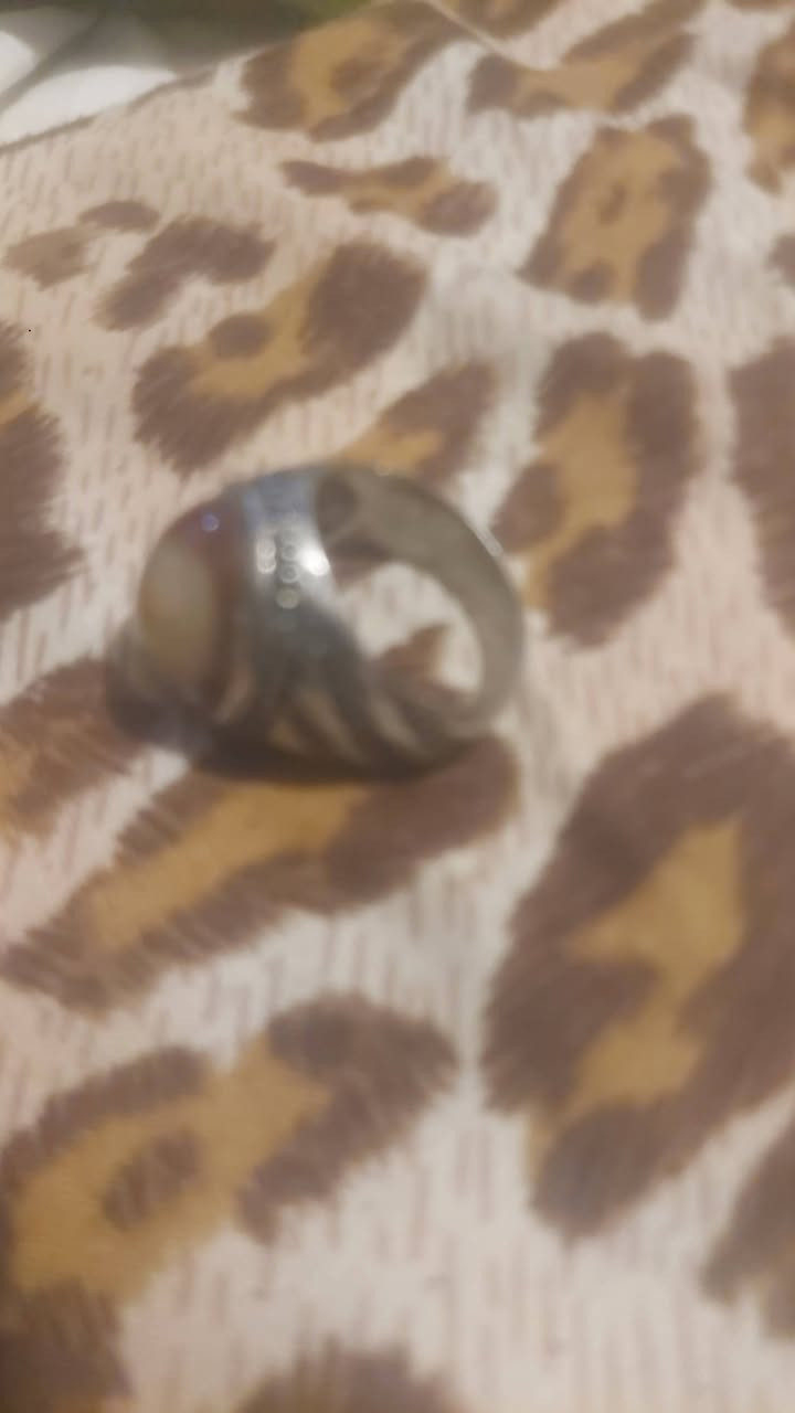 السلام عليكم محبس للبيع فضه خالص قديم متواجد على الخاص اللي يحب يراسلني


**إذا كنت صاحب هذا الإعلان وتريد حذفه لأي سبب، رجاءا أرسل رسالة إلى الدعم الفني**