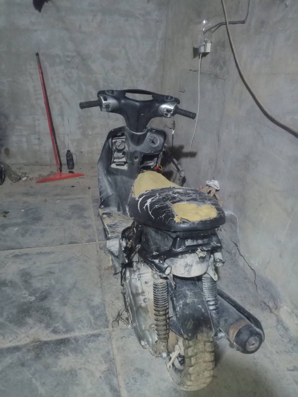 السلام عليكم خواني دراجه سكنس طفت قبل فترة وعفته طلعت كايمه هسه جفتته بوجه وبستم ولفات كملت لمكينه كله بس نسحك لبرقي مال جوين وعفته باقي التفاصيل بل فيديو رقمي *********** مكاني سبع قصور
