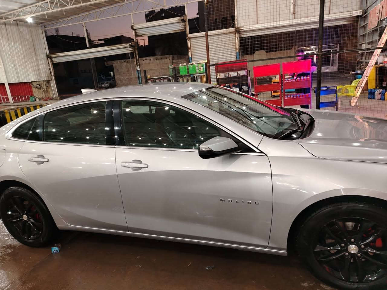 يالله
السلام عليكم ماليبو وارد امريكي 

موديل ؛. 2018 

ماشيه :  173 ميل 

ملاحظة : ضرر بنبد صبغ وبأرد جاملغ 
               وطغه بسيطه جاملغ الخلفي 

مواصفات:   LT

محرك 1500 تيربو 

تبريد قطعتين

خمس بصمات

لون سلفري

راديترات كبس

شاشه كبيرة 

كامره خلفيه

رقم نجف الاماني مداور ثاني يوم 

السعر : 100 $ ورقه وبيه مجال 

مكاني النجف الاشرف شارع الزهور 

للاستفسار:  ***********☎️
