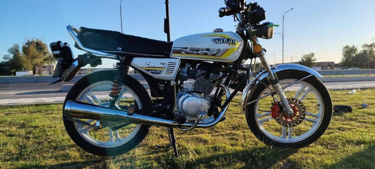 سلام عليكم دراجه خمسه كير سيفان رقم نكليزي نجف مداورثاني يوم  موديل 2023 سعر 1400وبيها مجال مكان الدراجه نجف رقم *********** كهربائيات كله شغاله كلشي مناقصه الدراجه
