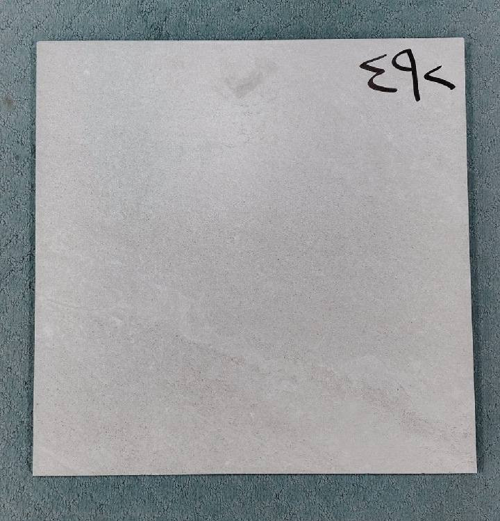 #بضاعه_جديده_وبسعر_الجمله
يتوفر لدينا أرضيات حمامات قياس 40×40
 سُمك : 12,5ملم و 14ملم و 20ملم
المنشأ : إيراني درجه اولى
شركة : كيميا, روس بوليس , ألماظ
سعر المتر 7,400 _ 14,900
#يوجد توصيل لجميع محافظات العراق
#للحجز التواصل واتساب 0783 624 9927
