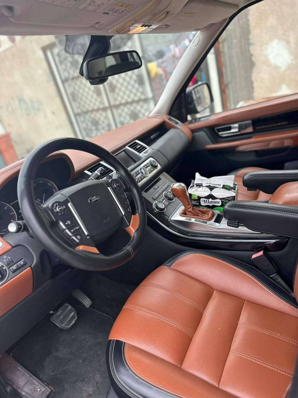 السلام عليكم
رانج موديل 2013 مكفول من كلشي ضربه صبغ محرك كير خير من الله السعر 150
اتصل ودلل ***********
