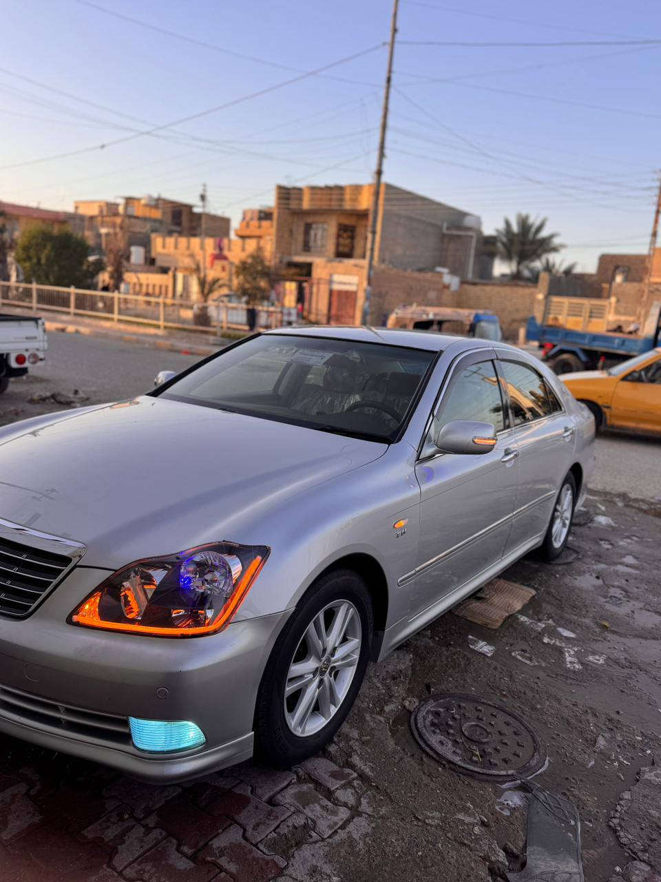 شاهينه أدوات كصت قماره دخول جديد 
        4دكم سياره جديده كلش 
كرستال اصل
حداديه تواير جديدة
ست بصمات ستريت كهربائي ربع كشنات كهربائي مري شفط 
المكان ميسان 
السعر 55.     ***********.    ***********
