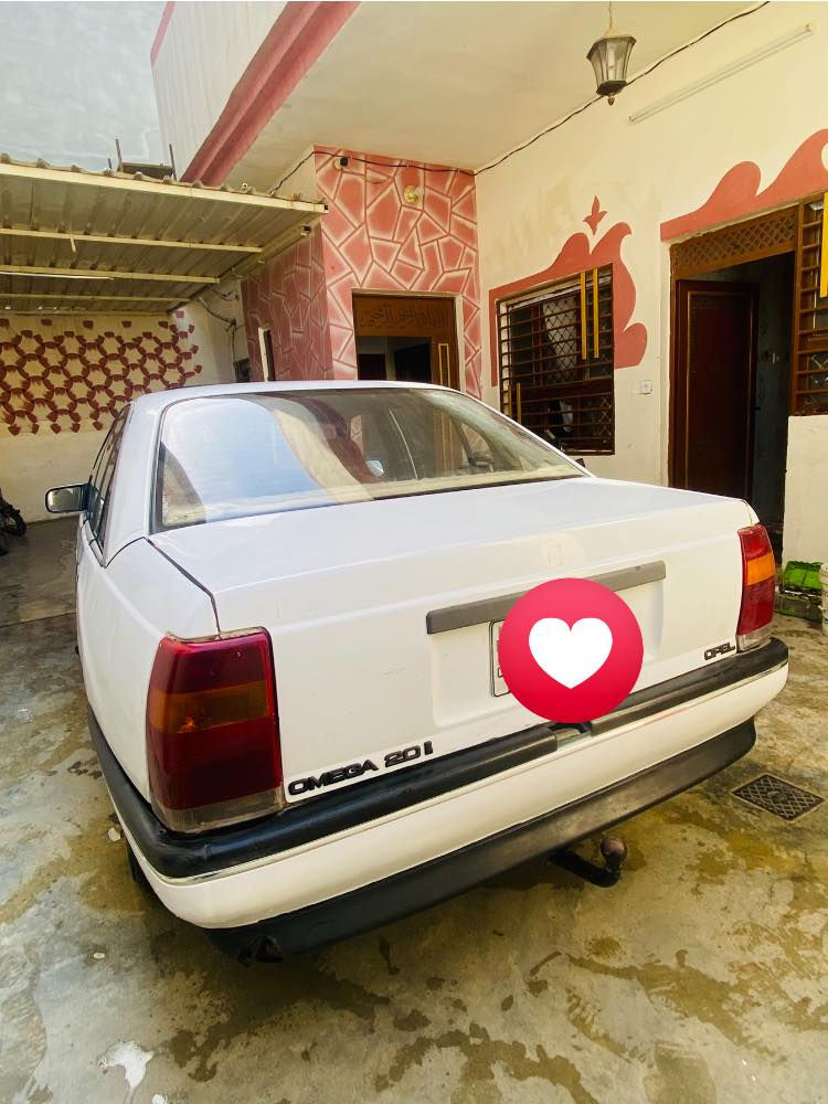 لبيع اوبل اوميكة موديل ١٩٨٨ رقم صلاح الدين مشروع وطني لحد ٢٠٢٩ شرط تحويل وا الوكاله محرك بلدي ٢٠ بس بي صرف خفيف سعر ٢٣ بي مجال اتصال ***********
