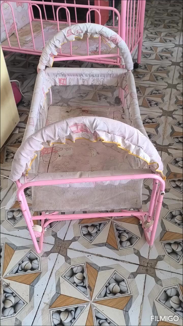 كاروك مع سريره قطعتين 
مستعمل نظيف كلش 
بسعر 30الف


**إذا كنت صاحب هذا الإعلان وتريد حذفه لأي سبب، رجاءا أرسل رسالة إلى الدعم الفني**