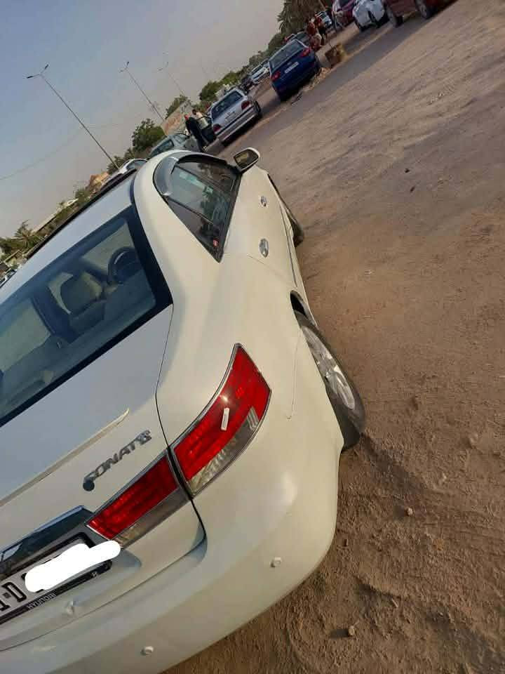 السلام عليكم للبيع سوناتا موديل 2006 خليجي  رقم بغداد انكليزي تحويل ثاني يوم  بيه صبغ بل هلالات الخلفيه وبنيد مبدل محدثه 9 سياره حلوه مكينه 2000 دوش السعر 80 وبيه مجال قليل *********** بغداد, العراق
