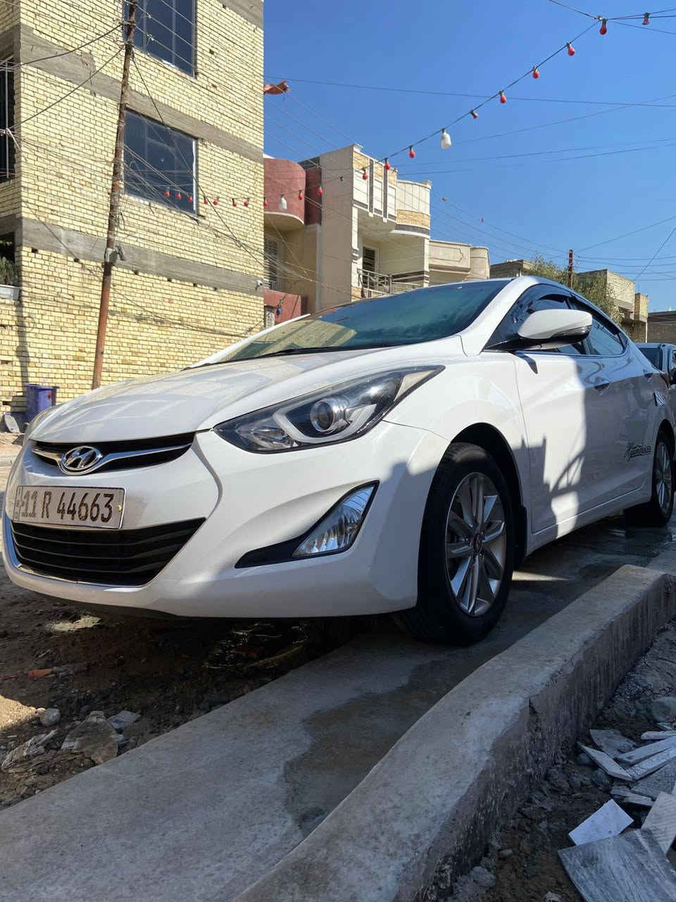 سلام عليكم
سيارة النترا 2016 فول ما عده البصمة خليجي 
ماشية 100 حقيقي رقم إنكليزي سنويتها تنتهي 2029
مكفولة كفالة عامه ماعده صبغ الدوسه وبيها حالوب بالقماره شي قليل
مواصفاتها 
محرك 1800
لد أمامي
شاشة كبيرة فووول
تحكم استيرن +نظام إيكو
كامرة خلفية  HD 
مري شفط
فتحة سقف
ويل كب كروم 5
تبريد قطعتين +ثلاجة
تغليف الأبواب والأرضية جلد 
السيارة جديدة بحالة الوكالة وبالعافية ع إلي يأخذها 
السعر 130
رقم الهاتف ***********
