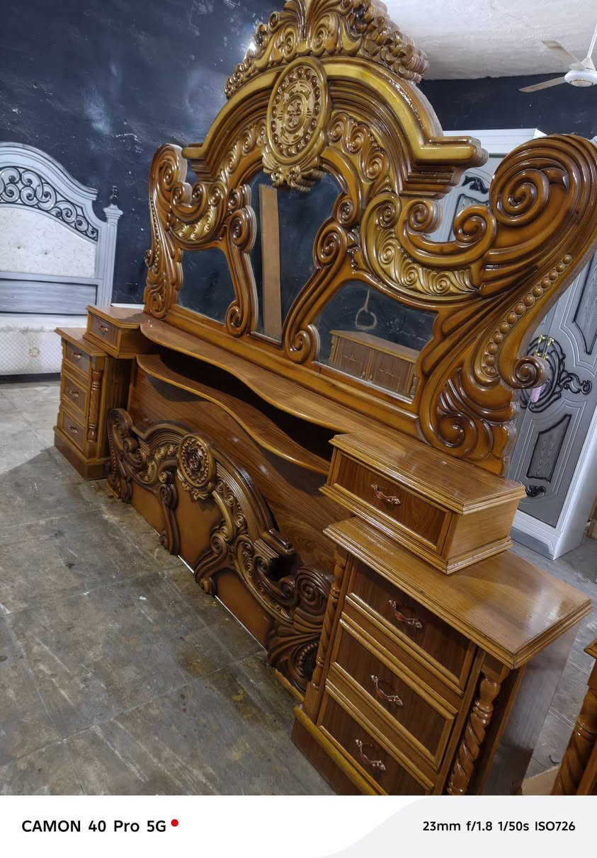 غرفة ٦باب ملحق تزكام شغل ثكيل خارج داخل صاج وجه ٥ملم داخل ٤ملم ضهر جرجوبة دفن  زاوية كنتورية بارتفاع الكنتور دنك زان أي ضرر مابيها نضافتها ٩٥/١٠٠مكان بغداد فلكة حي النصر سعر مليون وربع يوجد توصيل ***********
