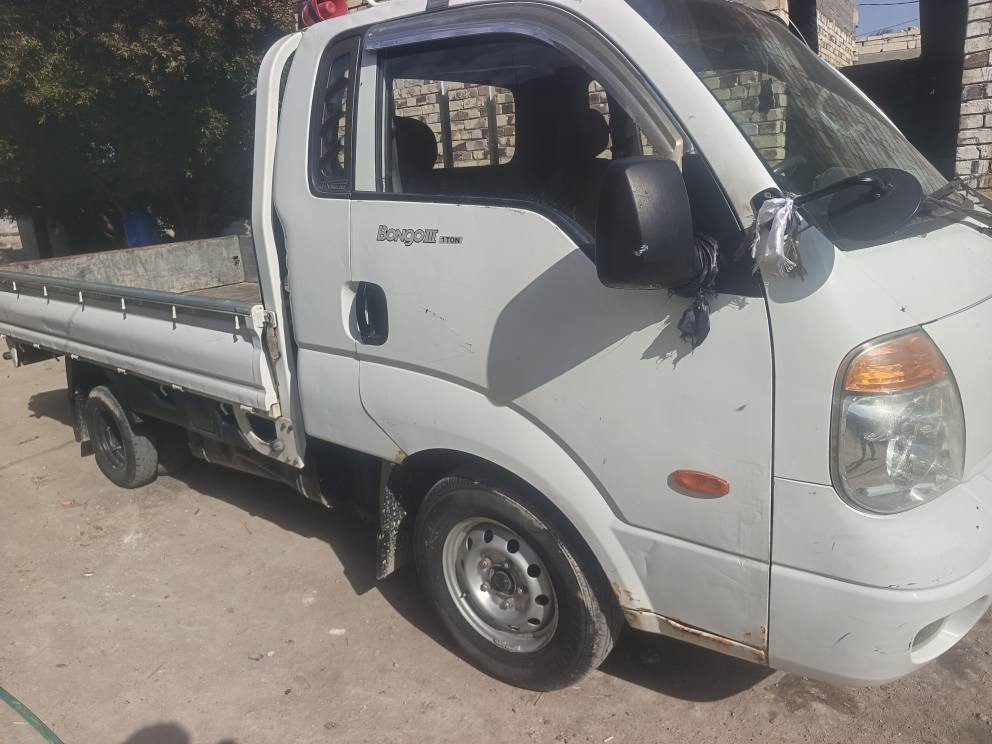 سلام عليكم سياره نضيفه ومثل ما تشوف السياره مكفوله ما عده المسطره مال المساحات لتواصل ***********
