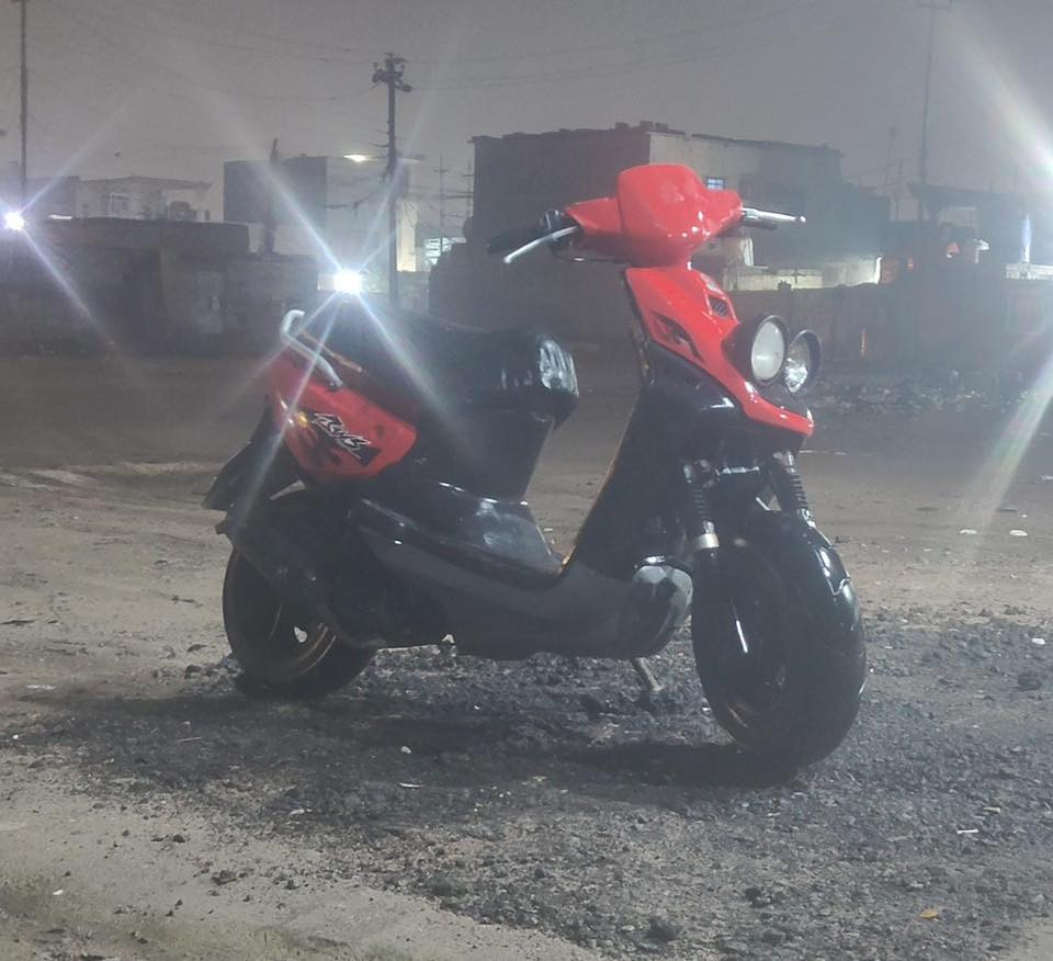 السلام عليكم اكزز خبط للبيع دراجه خير من الله مال جناي محرك ناعم اخرس معدل مفتوح شلعه تخبل الدراجه سعرها ٣٠٠ وبيها مجال للطيبين ماتعبك سلف وهندر كهربائيات كامله مامتواجد اتصل عل رقم او واتساب  مكاني بصره زبير ***********
