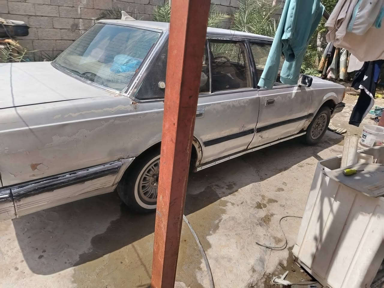 سعره 20 السلام عليكم للبيع سوبر مديل 85 رقم بغداد ألماني داخله هزه مكينه وكير ثنين ونص تخم تاير حداديه كهربايات شغاله عنوان ناصريه رقم الهاتف ***********
