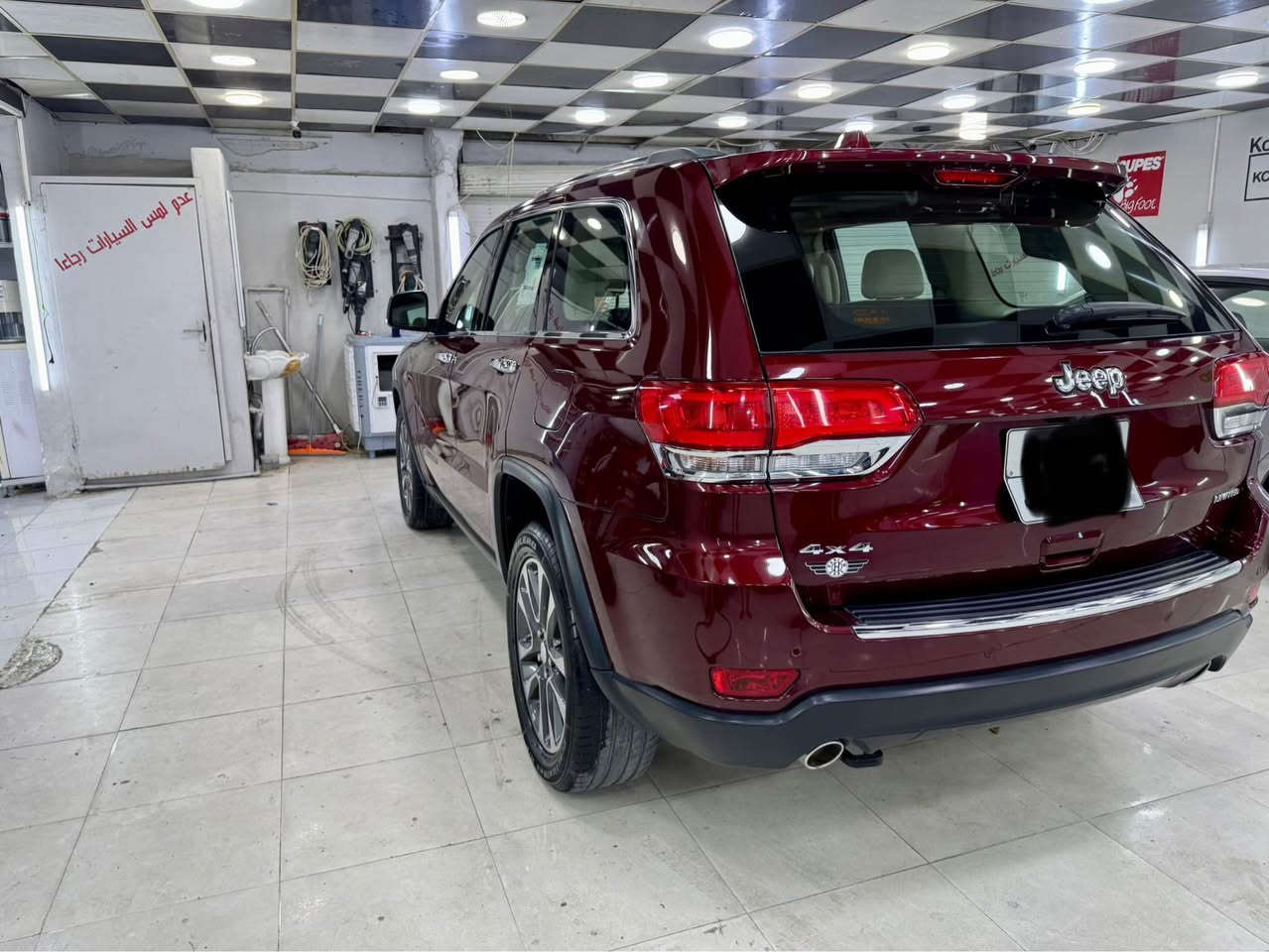 جيب لمتد للبيع او مراوس 
موديل 2018
خليجي وكالة هارلم 
ماشي 46 الف حقيقي 
كلين بدون ضرر 
مواصفات فول عدا جكتات
كشن تدفئة تبريد 
توقف ذاتي خلفي 
حساس امامي وخلفي 
لايت متحرك 
وضعيت قيادة متعدد 
4x4
بعد بي هواي مواصفات 
مكان السيارة كركوك 
رقم الهاتف *********** كركوك, العراق
