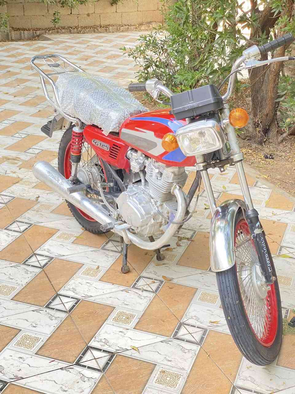 دراجه للبيع نامه نضيفه  كلك كلك سعر 400 وبيهه مجال المكان الدوايه


**إذا كنت صاحب هذا الإعلان وتريد حذفه لأي سبب، رجاءا أرسل رسالة إلى الدعم الفني**