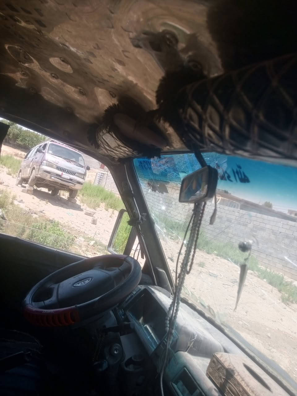 سلام عليكم كيا بستا،، رقم احمر مكفول شرط،،،محرك كير،،اكسن،،شرط بسعر مناسب رقم،، ***********،،
