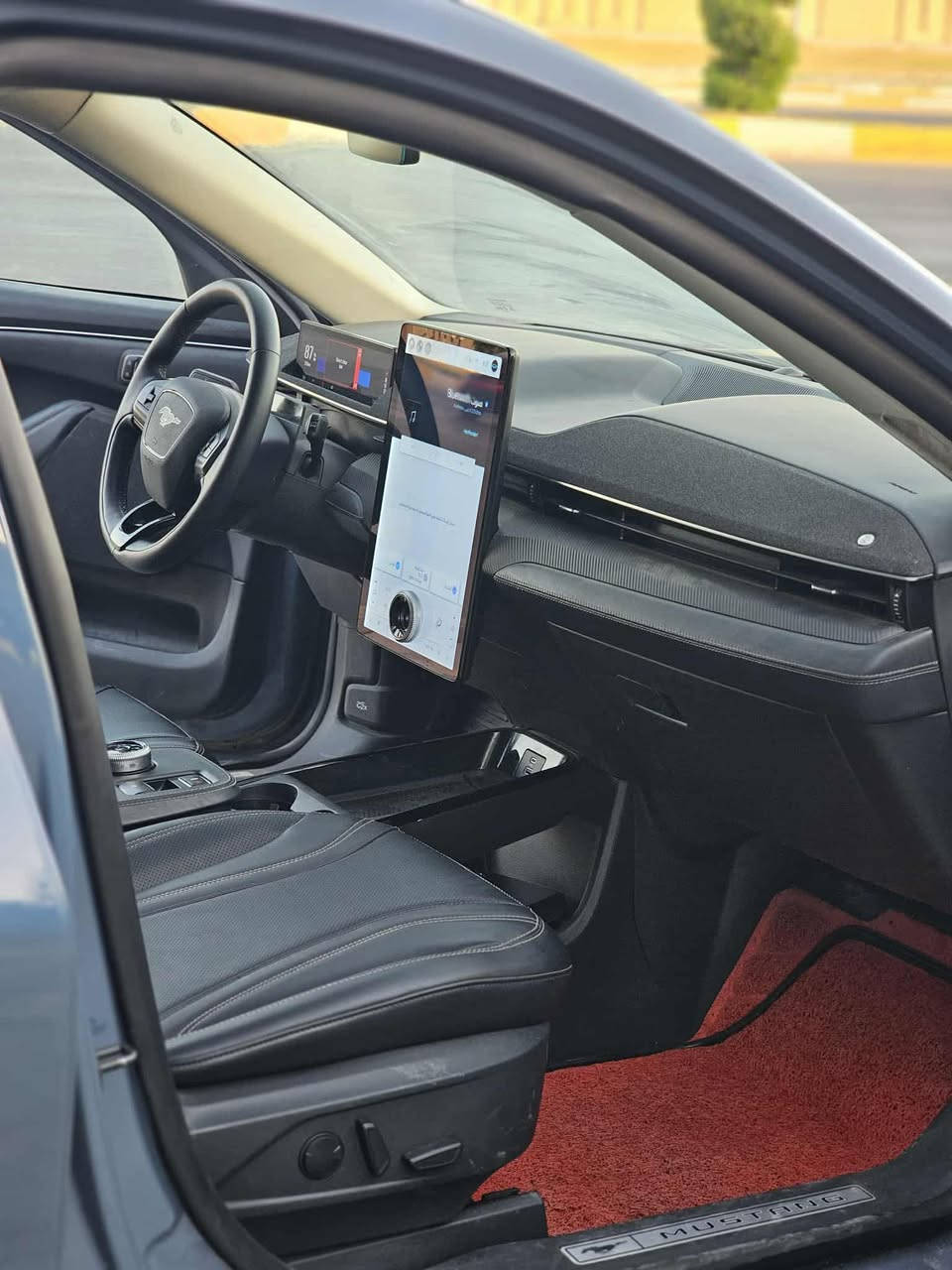 السلام عليكم
(((((    فقط بيع    ))))) 
سعر : ((( 195 ورقة ))) 
بيع او مراوس حسب القناعه 
موستنك ماك اي 2023 كهرباء بل كامل 
ماشية 18 الف 
فول موصفات بريموم دبل ماطور 
بطارية كبيره  350X حصان 🚀 
سقف جام بل كامل اعلى موصفات بل 
موستنك (((حادث بسيط فقط باب السايق مضروب ومصلح نفسه))) 
ملاحضة : سونر السياره داخل المنشور
ايرباك برده فقط ولا كلوب مشتغل بيها 
مابيها اي نقص بسمي السياره 
مكان السياره اليرموك 
سعر : 195 ورقة 
***********
