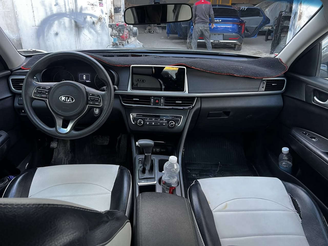 السلام عليكم
للبيع اوبتيما 2016 رقم ديالى باسمي

محرك 2400  بلادي ممفتوح

الضرر فقط قبق الصندوق

ماشية 86 الف بلادي

مابيها اي نقص

السعر125 وبيها مجال

***********
