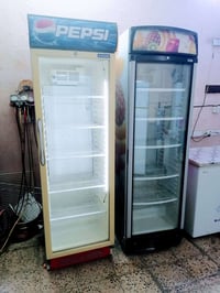 عارضات وثلاجات ومجمدات للبيع كلهن نظيفات كلش وكلهن تركي الاصلي المكان ...