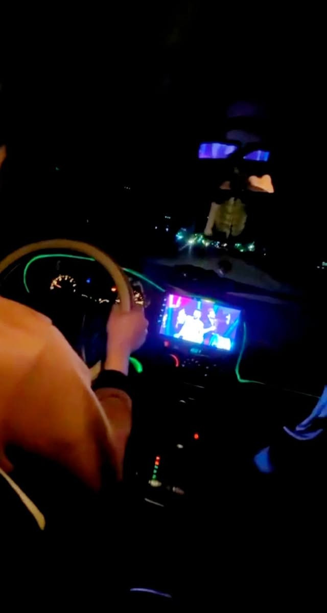 كيا سبورتاج موديل 2001. توماتيك محرك 20 ماتور جديد مقفول 100% دوزان 100%جديد دواليب جدد رقم اربيل دولي سنويه 2030  شرط بدون حادث  تحويل مباشر  السعر 55 وفيها مجال العنوان دهوك واتساب فقط ***********
