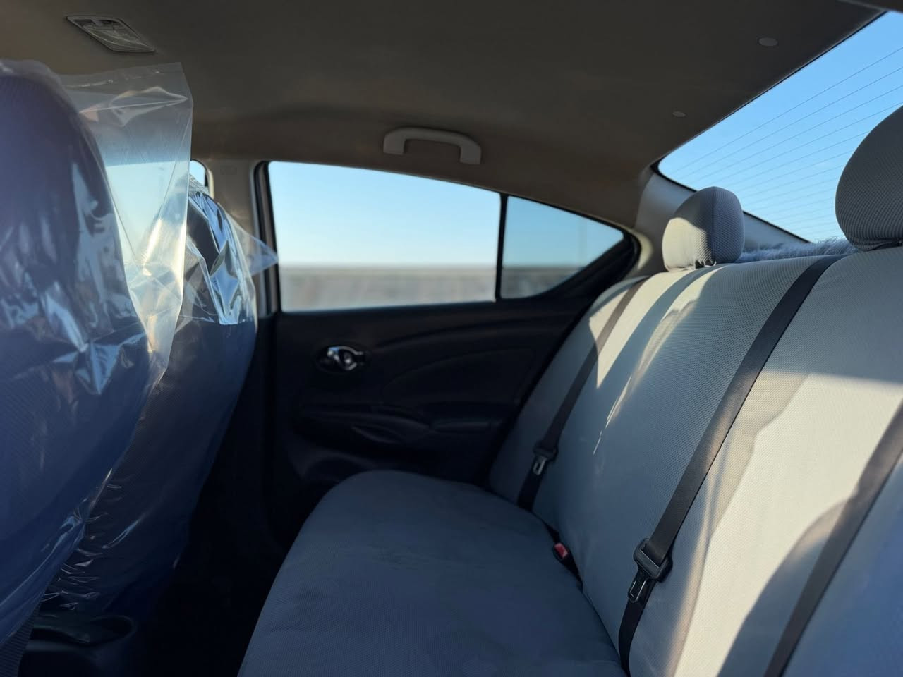 السلام عليكم 
للبيع نيسان فيرسا 
موديل:2017
ويل كروم 
شاشه+كامره
تحكم ستيرن جهتين 
بلاجكتور يدات نيكل 
رقم سليمانية سنويه جديد حد 2031
هزه جديد شرط تحويل او وكاله 
بطاقة بانزين موجود 
گير محرك بشرط 
جاملغ خلفي صبغ+نص باب خلفي سكن صبغ بلادي بدون تبديل قطع البلادي 
السعر:95$وبيها مجال 
رقم صاحب السيارة :***********
مكان السيارة كركوك
